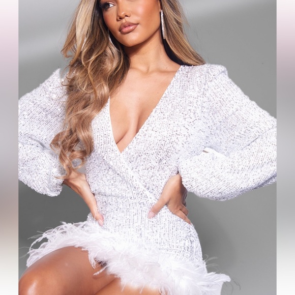 Pretty Little Thing FUN Holiday Party Dress! 🥂 - Picture 4 of 8